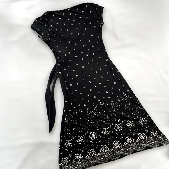 🍀3/50 Faux Wrap Dress (XS) - Picture 4 of 13